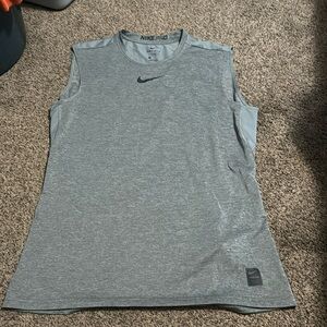 Nike pro dri-fit size L